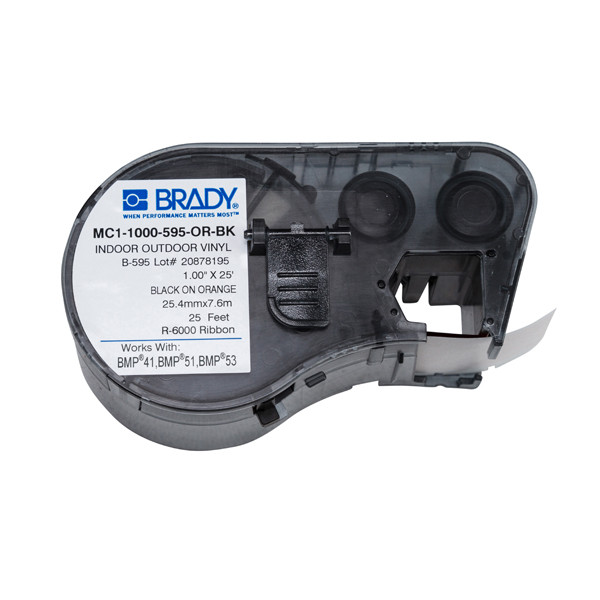 Brady MC1-1000-595-OR-BK vinyltejp | svart text - orange tejp | 25,4mm x 7,62m (original) MC1-1000-595-OR-BK 147102 - 1