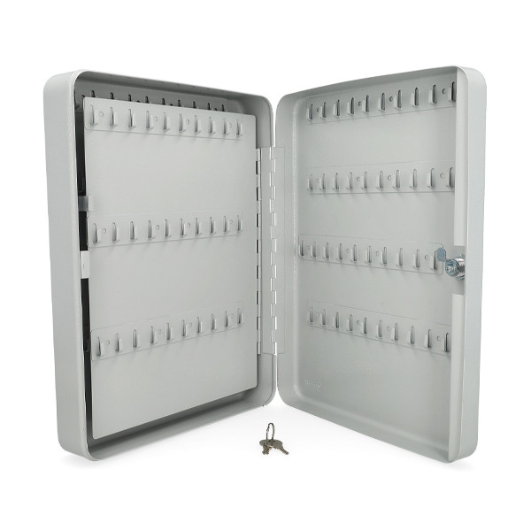 Nyckelskåp | 140 nycklar | 123ink 302948 - 2