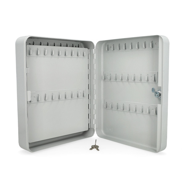 Nyckelskåp | 90 nycklar | 123ink 302951 - 2