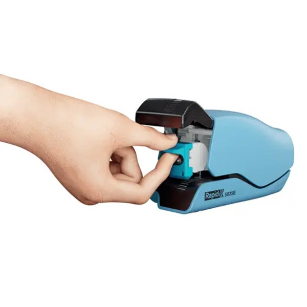 Häftapparat 25 ark elektrisk | Rapid 5025E | blå SE001257 - 5