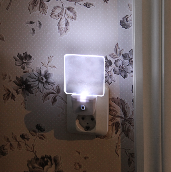 LED nattlampa | kallvit | sensor [Star Trading] 361724 - 2